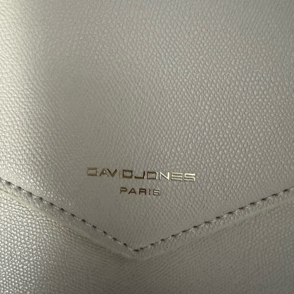 David Jones Elegant Cream Crossbody Bag - Picture 4 of 5